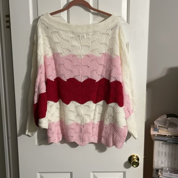 Excellent Condition Smoke Free Home beautiful pink cream and red sweater - Picture 4 of 4